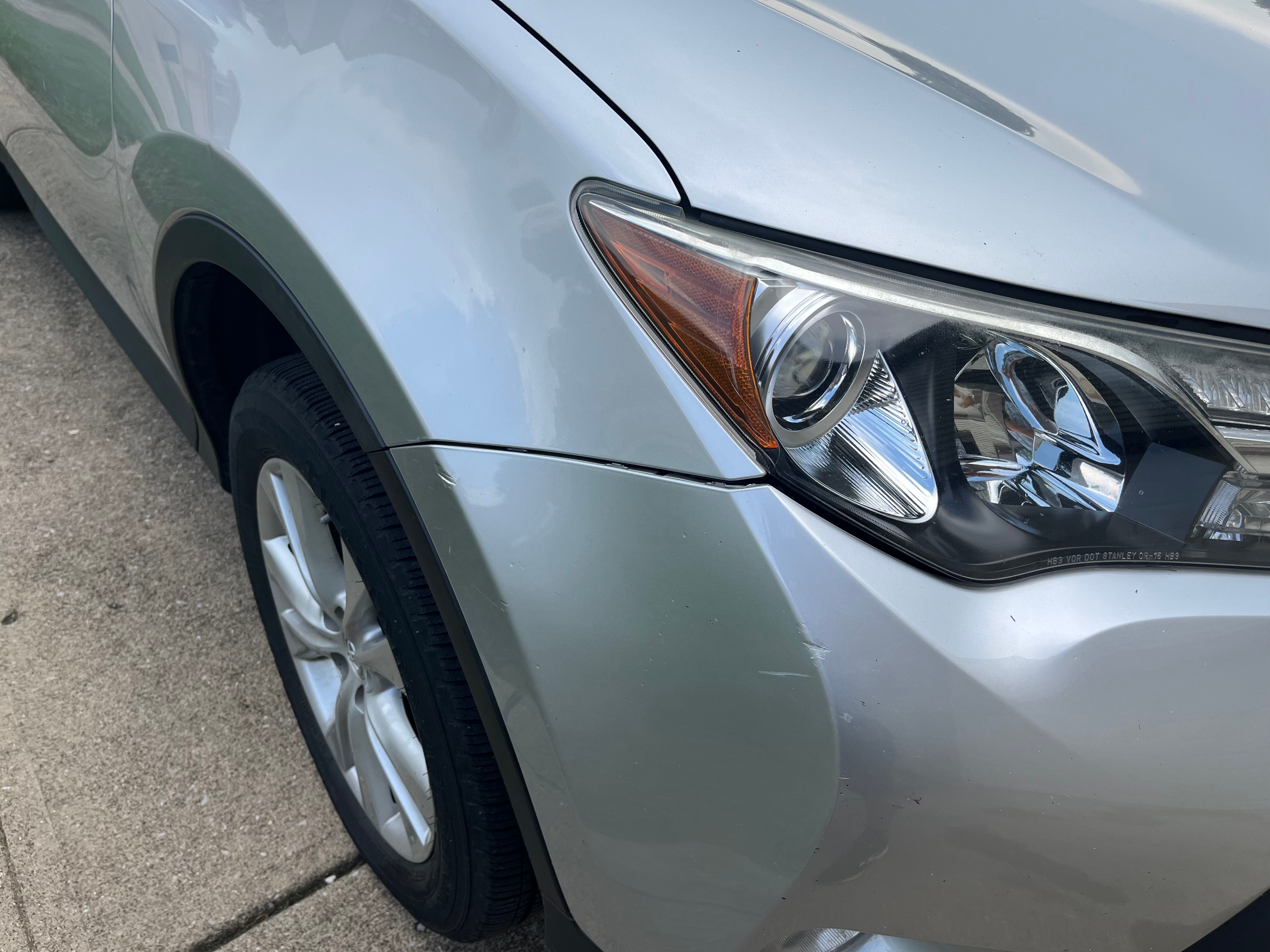 Used 2015 Toyota RAV4 Limited w/ Technology Package AWD/4WD image 12
