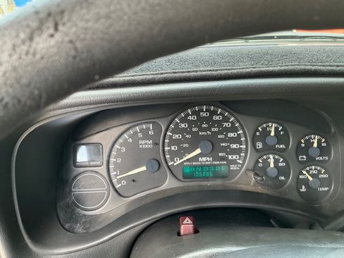 Used 2002 Chevrolet Silverado 1500 2WD Regular Cab image 11