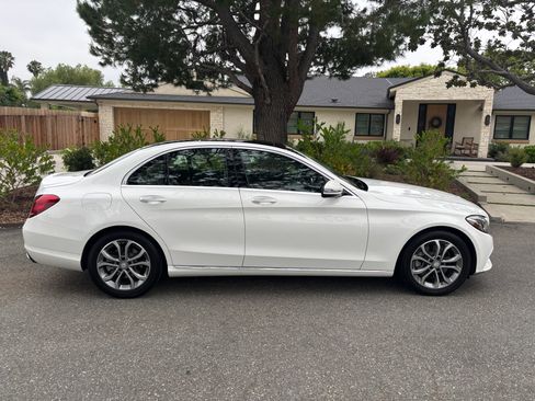 Used 2016 Mercedes-Benz C 300 Sedan image 9