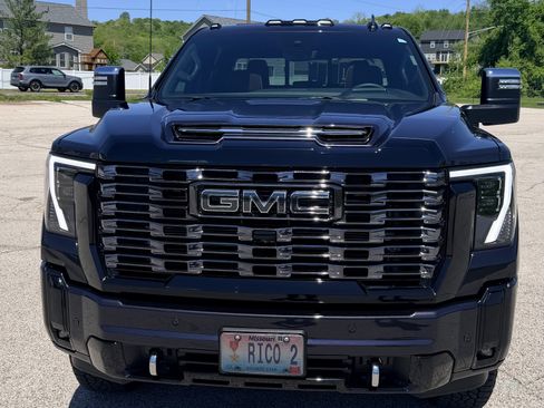 Used 2026 GMC Sierra 2500 Denali Ultimate image 11