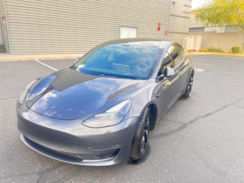 Used 2022 Tesla Model 3 Performance image 4