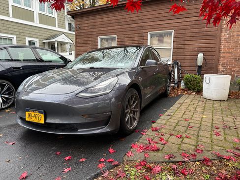 Used 2019 Tesla Model 3 Long Range image 3