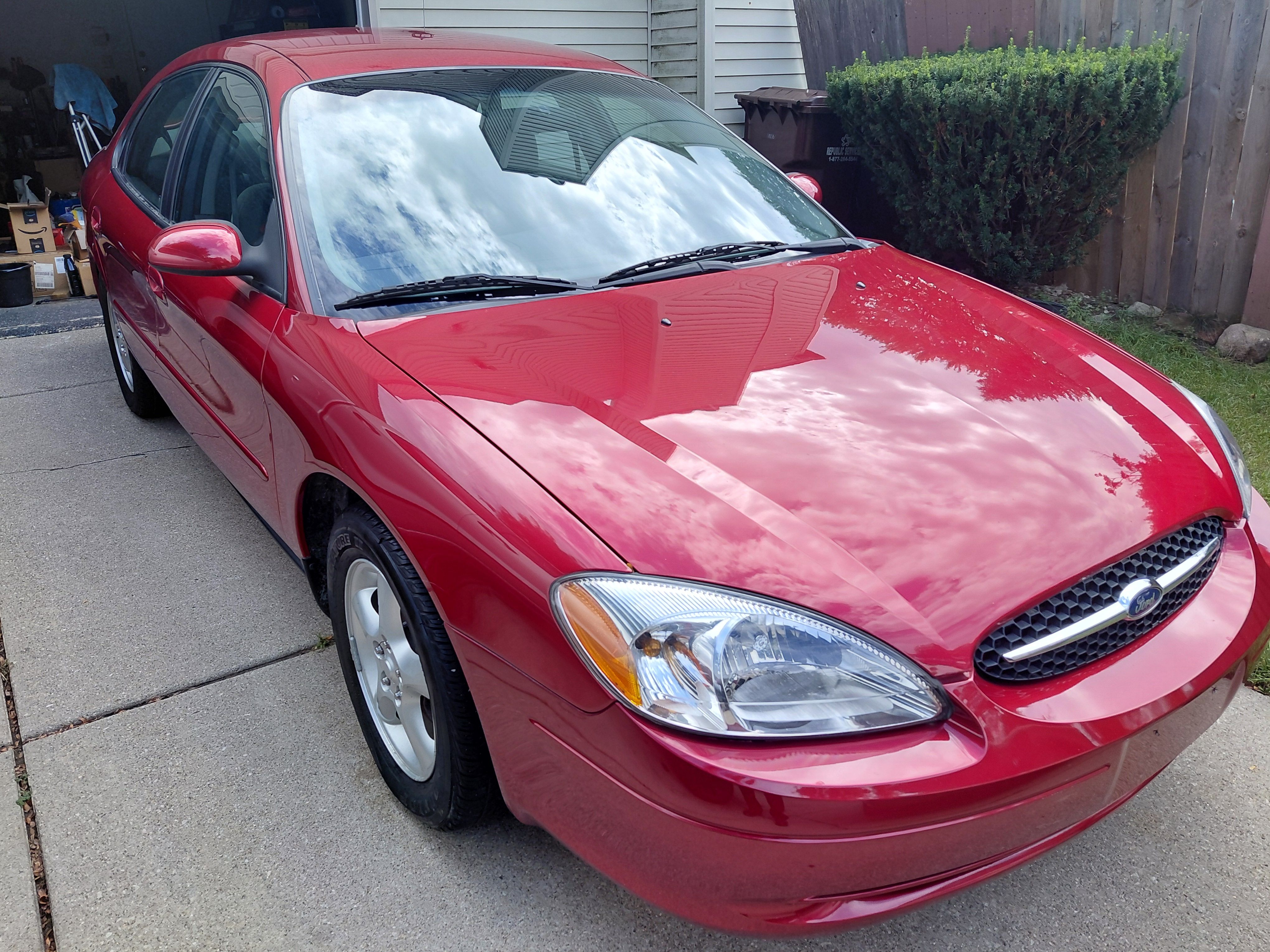 Used 2000 Ford Taurus SES FWD image 2