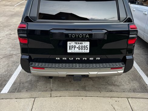 Used 2025 Toyota 4Runner Limited image 5