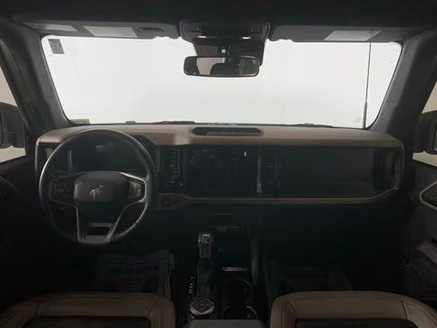 Used 2022 Ford Bronco Wildtrak image 6