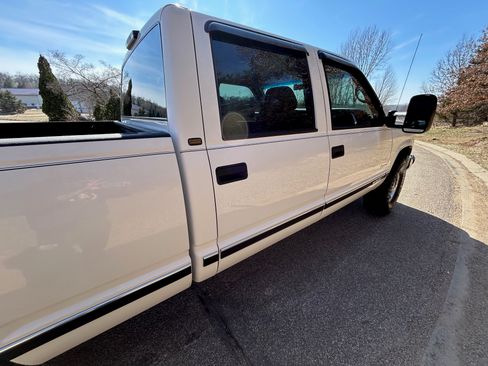 Used 1998 Chevrolet Silverado 1500 4x4 Regular Cab w/ Preferred Equipment Group 2 image 6