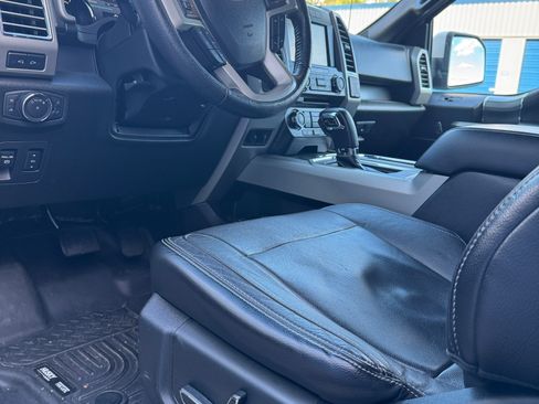 Used 2015 Ford F150 Lariat image 14