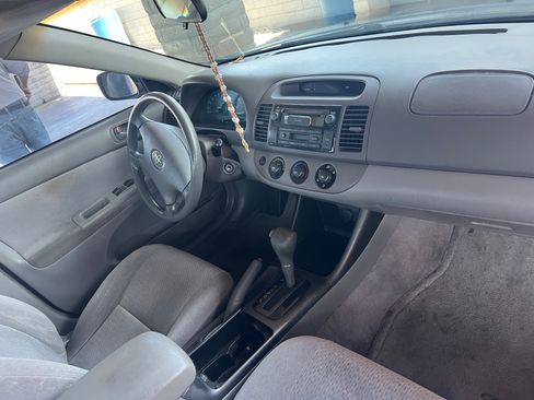 Used 2002 Toyota Camry SE FWD image 1