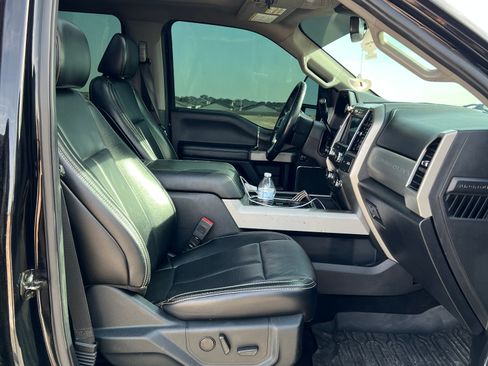 Used 2021 Ford F250 Lariat image 12