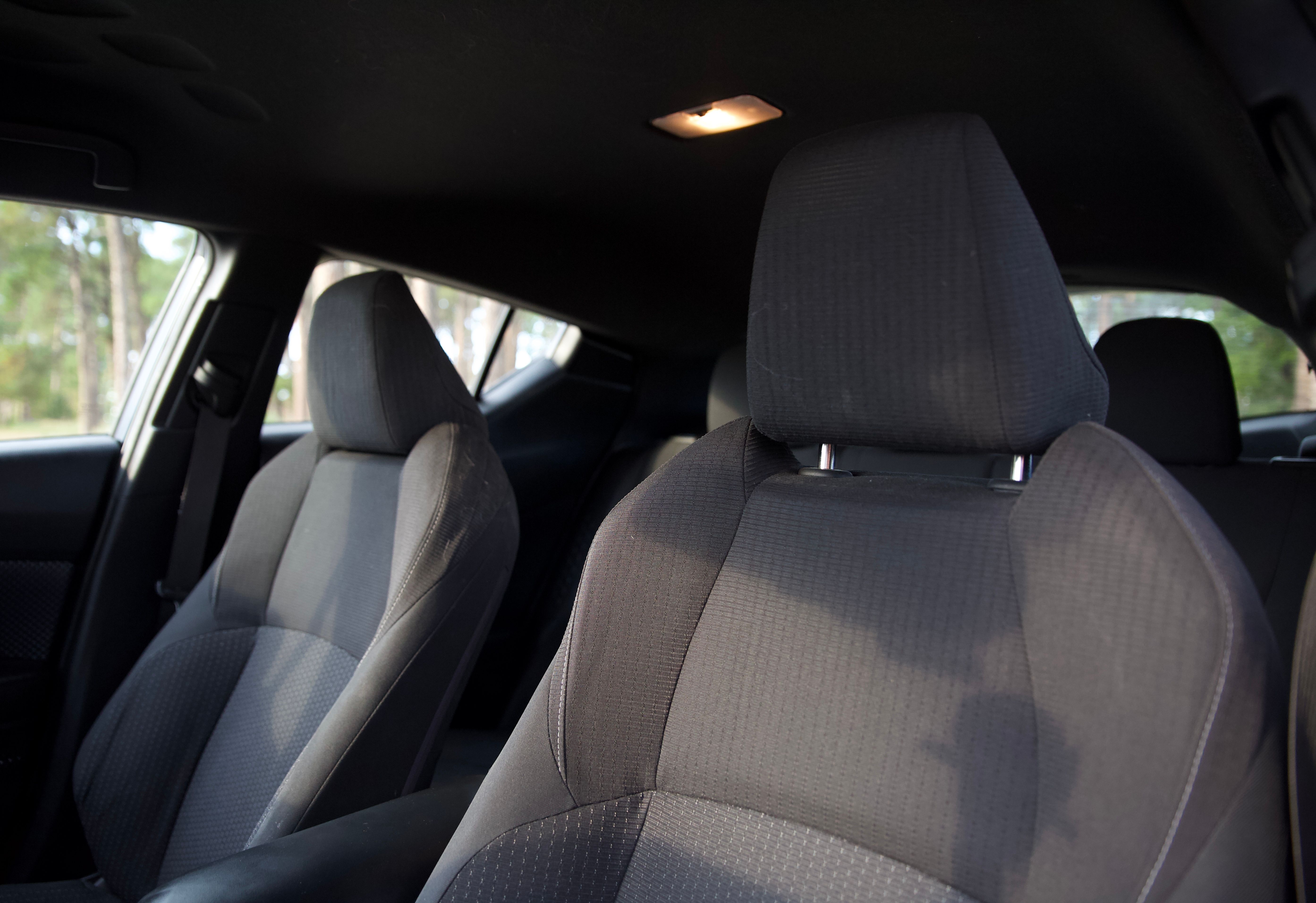 Used 2018 Toyota C-HR XLE FWD image 24