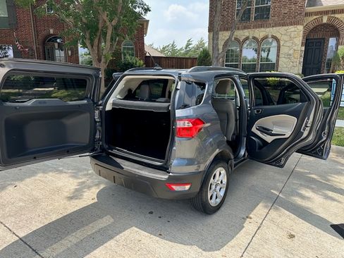 Used 2019 Ford EcoSport SE FWD image 12