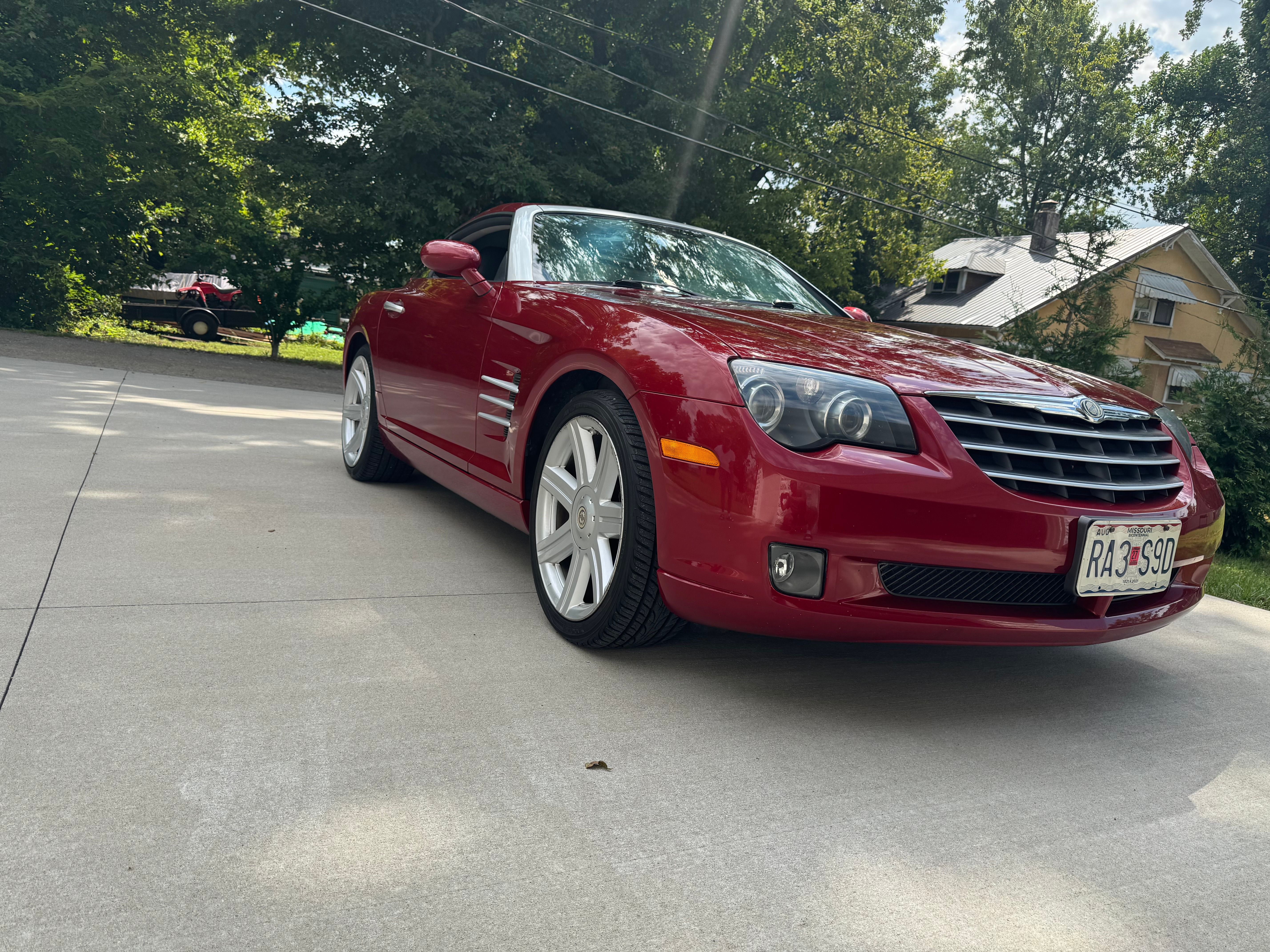 Used 2005 Chrysler Crossfire Limited RWD image 1