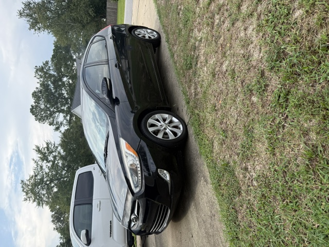 Used 2014 Hyundai Accent SE w/ Option Group 3 FWD image 2