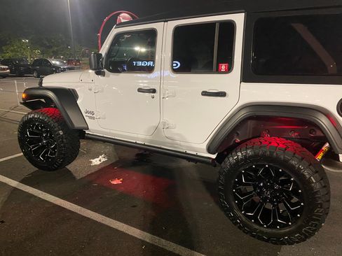 Used 2020 Jeep Wrangler Unlimited Sport S image 9