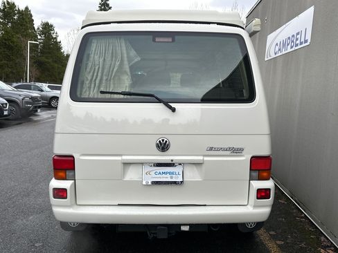 Used 2002 Volkswagen Eurovan Camper image 4
