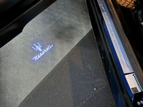Used 2012 Maserati GranTurismo S RWD image 17