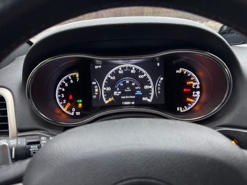 Used 2015 Jeep Grand Cherokee Laredo w/ Quick Order Package 23E image 11