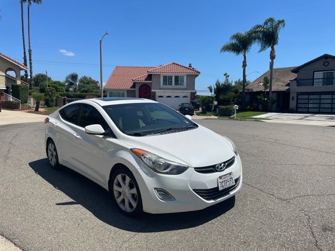 Used 2013 Hyundai Elantra Limited w/ Technology Pkg FWD image 1