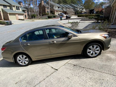 Used 2009 Honda Accord EX-L image 2
