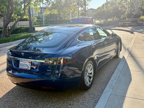 Used 2017 Tesla Model S 75D AWD/4WD image 2