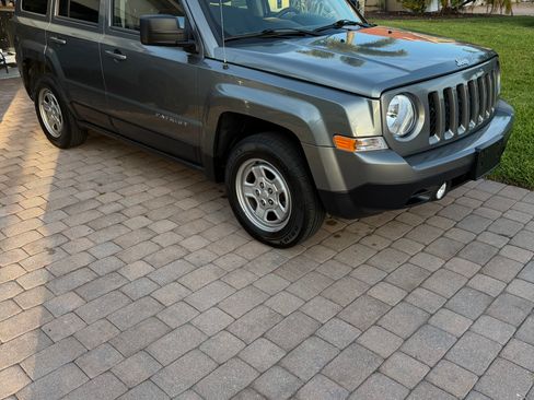 Used 2014 Jeep Patriot Sport AWD/4WD image 2
