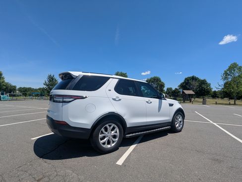 Used 2019 Land Rover Discovery SE AWD/4WD image 21