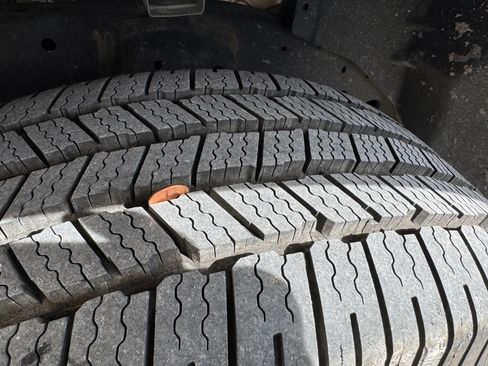 Used 2021 Nissan Titan S w/ S Utility Package image 8