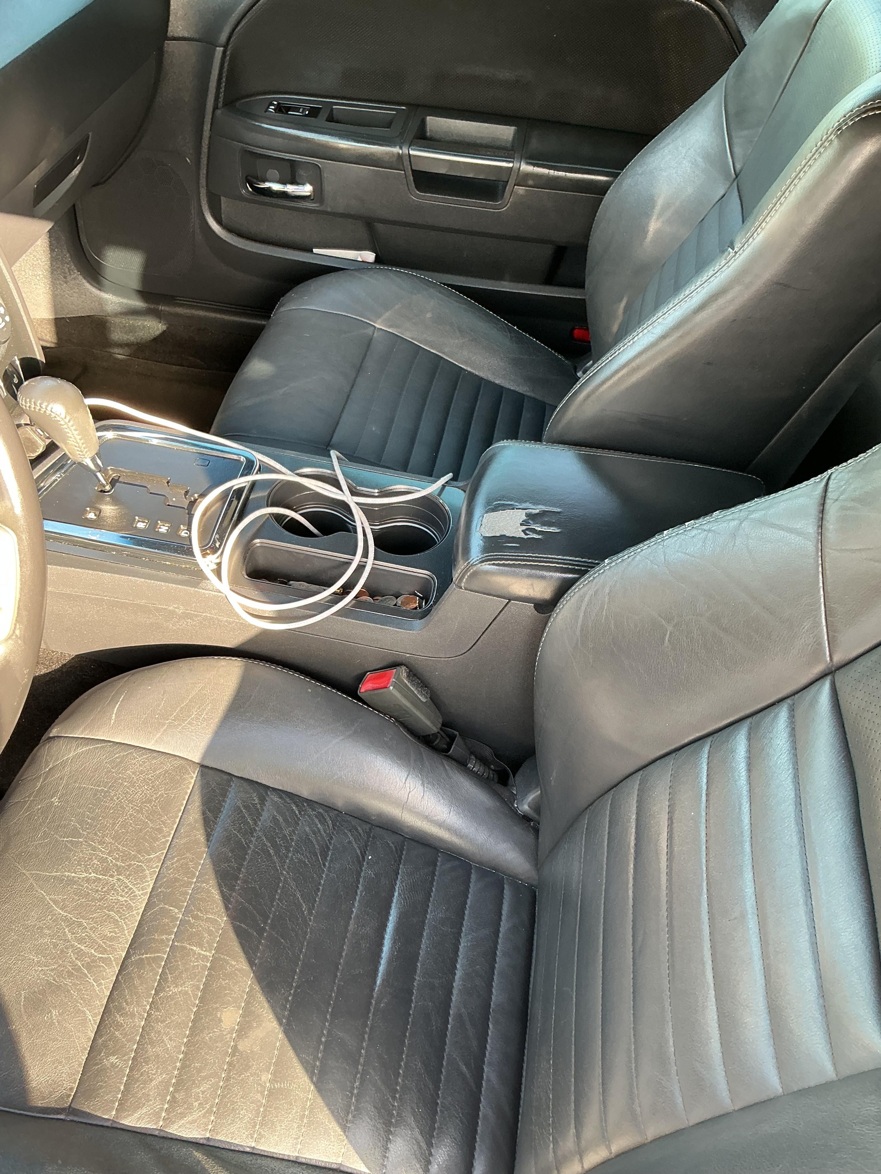 Used 2012 Dodge Challenger SXT RWD image 11