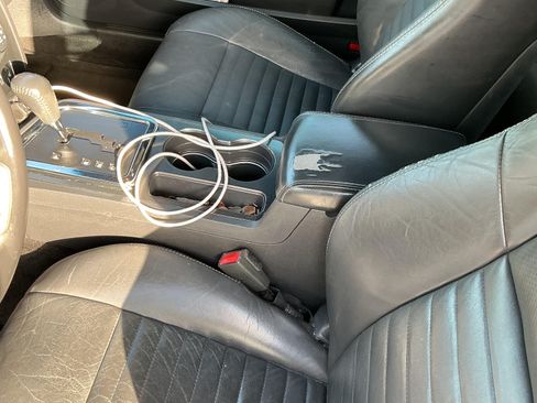 Used 2012 Dodge Challenger SXT image 11