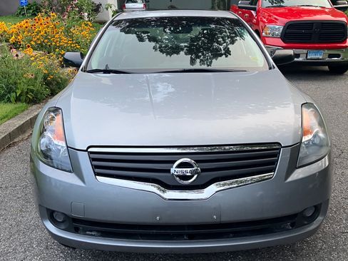 Used 2009 Nissan Altima 2.5 SL w/ SL Pkg image 1