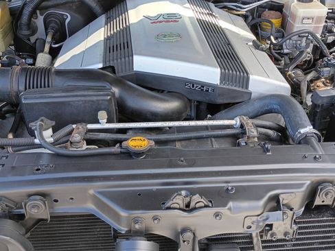 Used 2007 Lexus LX 470 4WD image 2