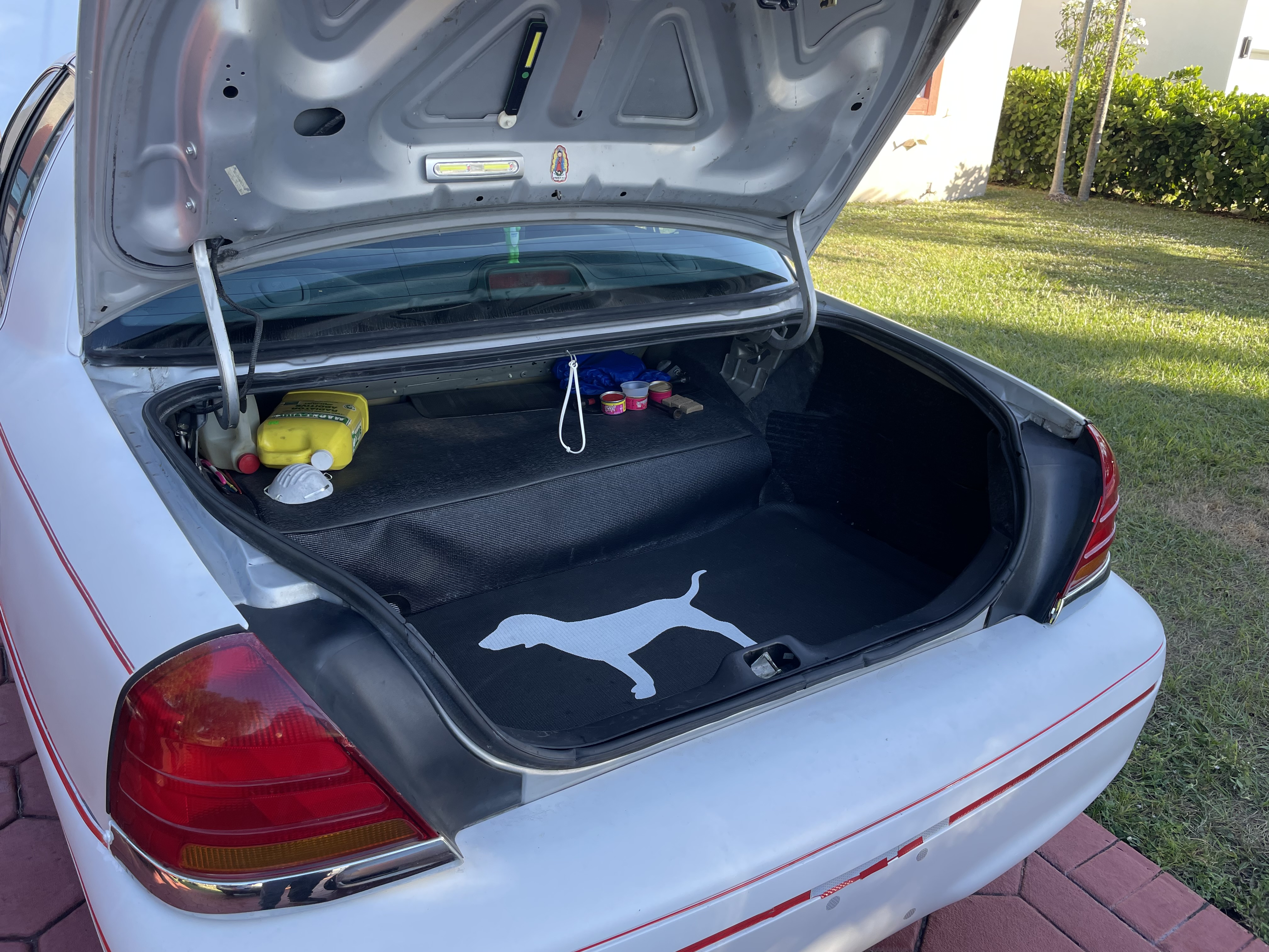 Used 2002 Ford Crown Victoria LX RWD image 13
