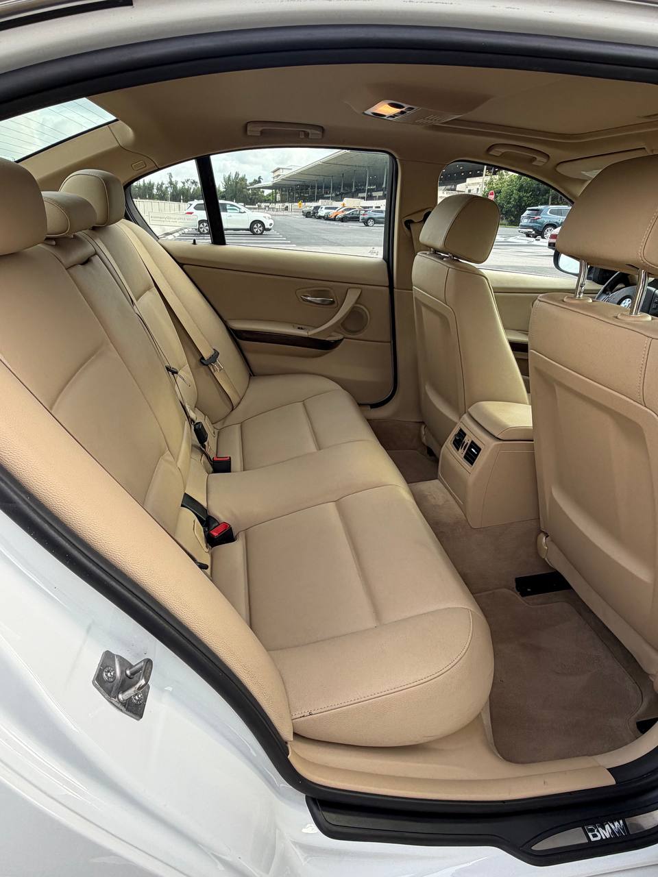 Used 2011 BMW 335d Sedan RWD image 9