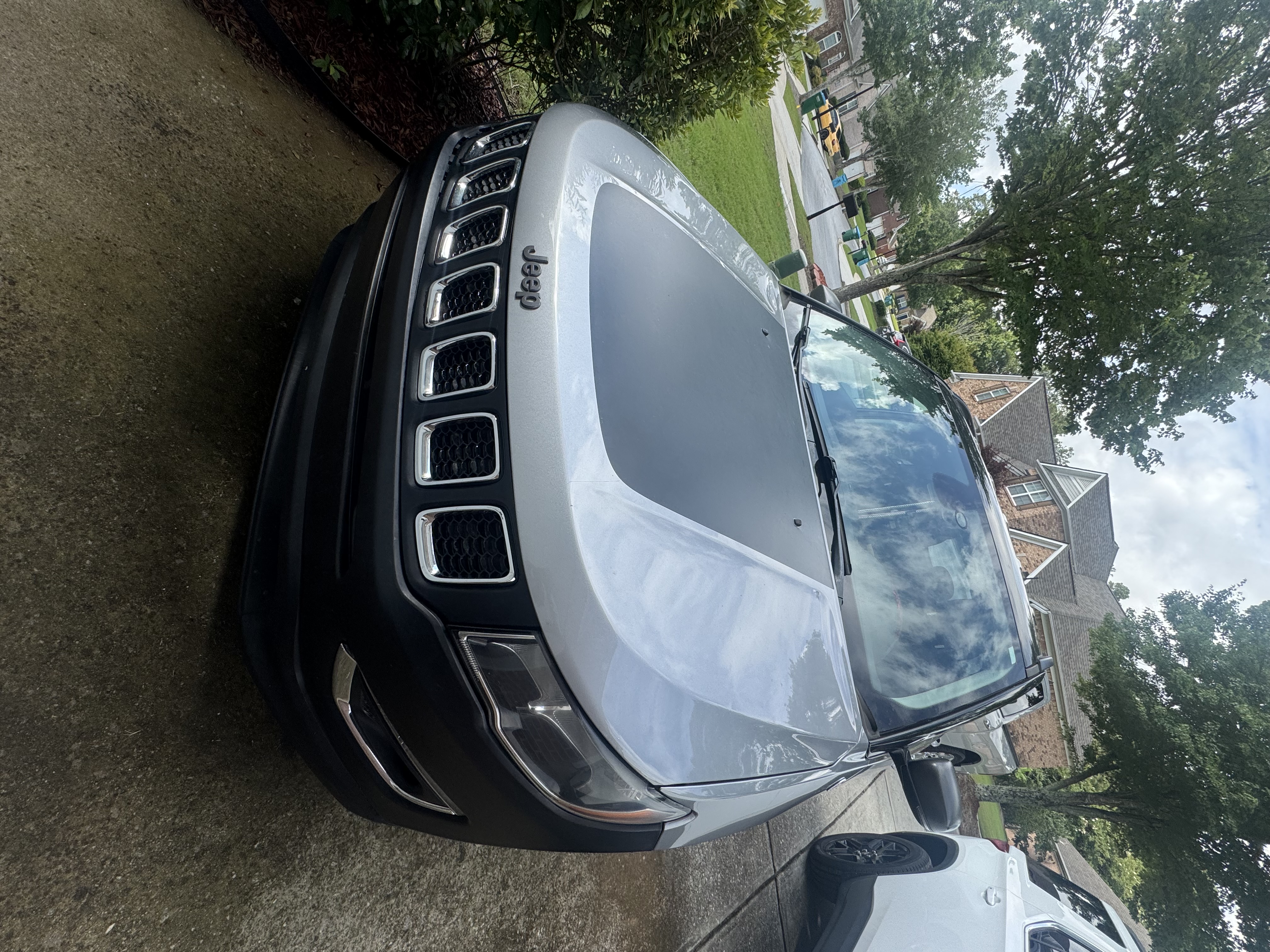 Used 2019 Jeep Compass Trailhawk AWD/4WD image 8