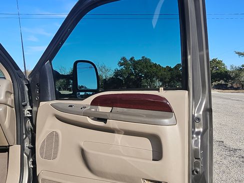 Used 2002 Ford Excursion Limited image 25