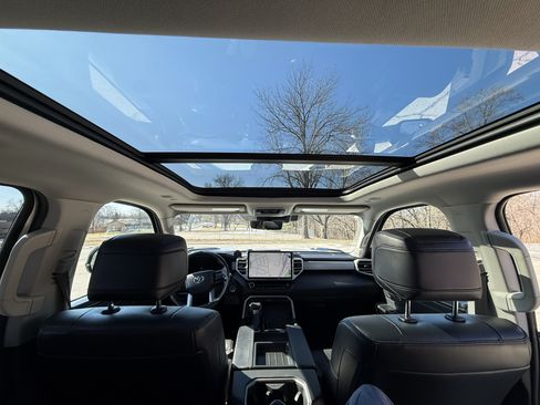 Used 2023 Toyota Tundra Limited image 11