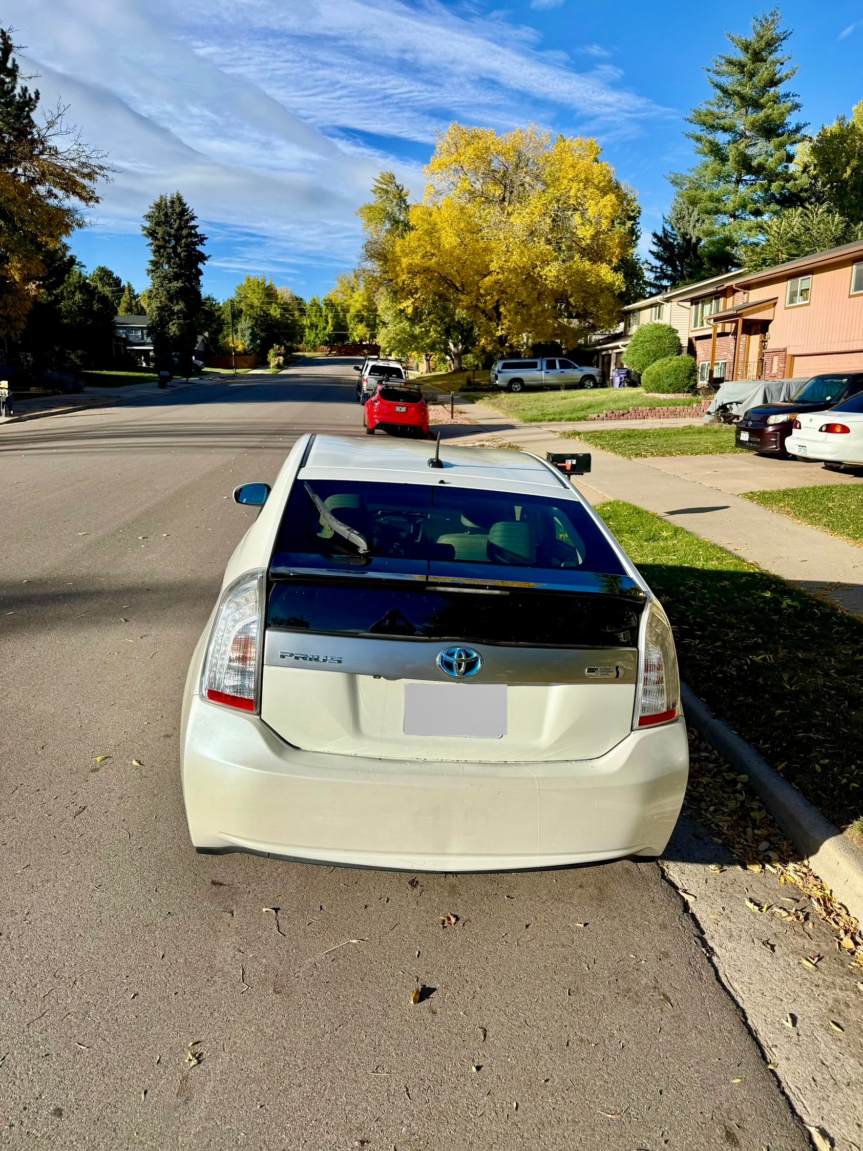 Used 2014 Toyota Prius Prime Plug-In Hybrid FWD image 2