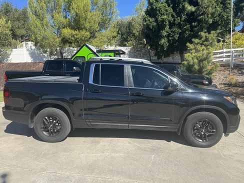 Used 2017 Honda Ridgeline RTL image 9