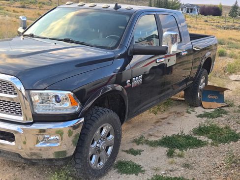 Used 2018 RAM 2500 Laramie AWD/4WD image 5