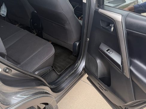 Used 2018 Toyota RAV4 XLE image 11