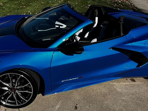 Used 2024 Chevrolet Corvette Stingray Convertible 2D image 9