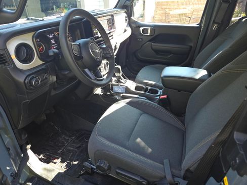 Used 2024 Jeep Wrangler Sport image 9