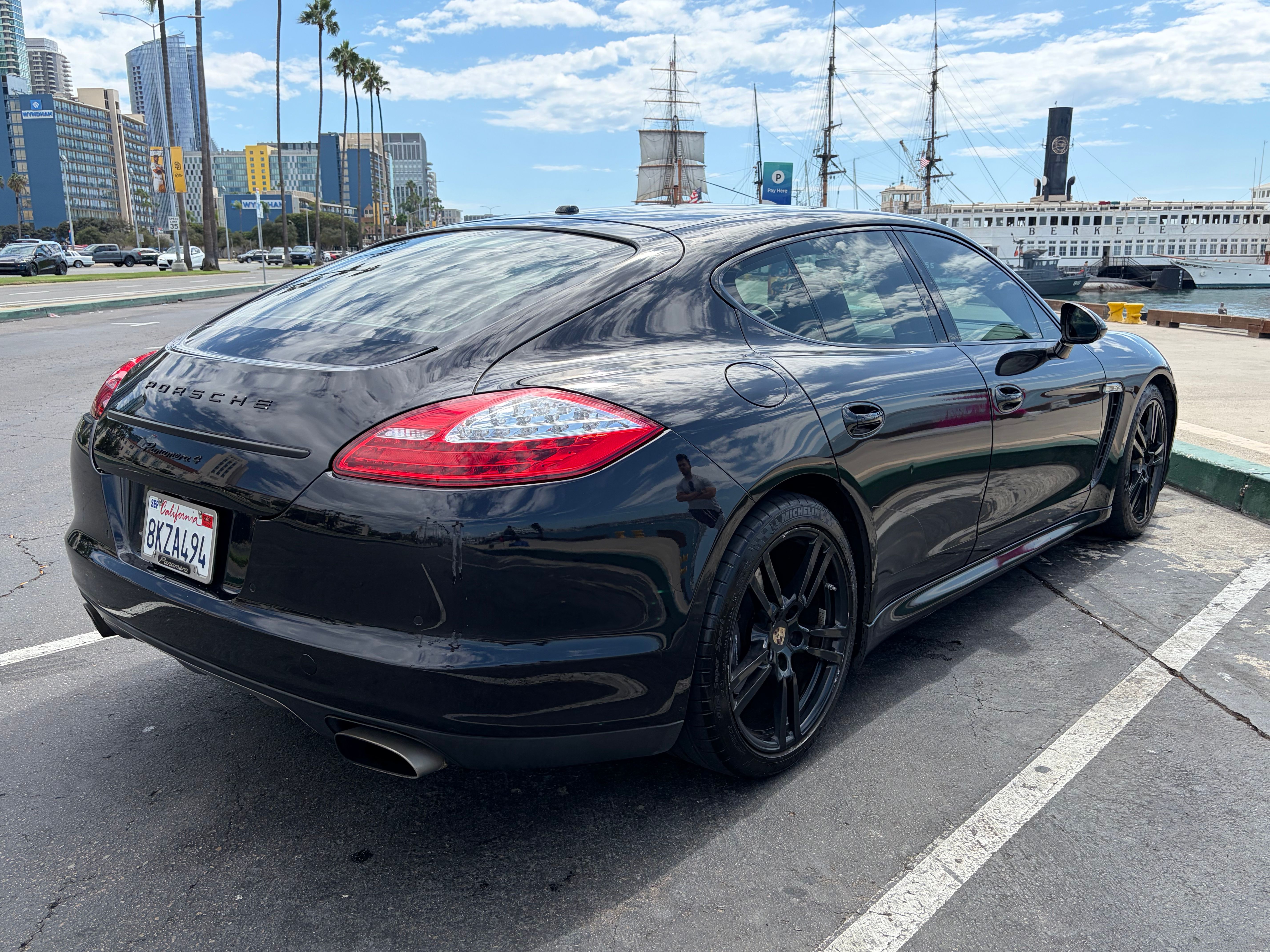Used 2013 Porsche Panamera 4 Platinum Edition AWD/4WD image 8