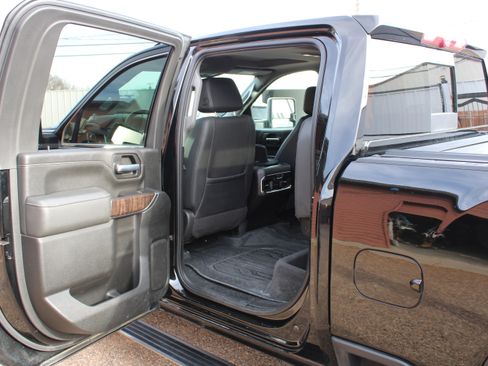 Used 2021 GMC Sierra 2500 Denali w/ Denali Ultimate Package image 16