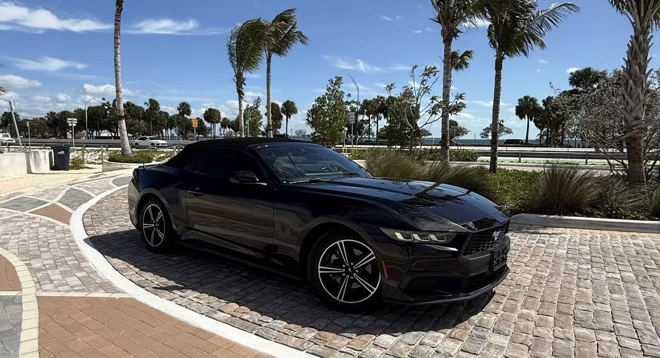 Used 2024 Ford Mustang Premium RWD image 9