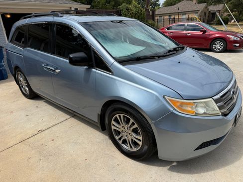Used 2013 Honda Odyssey EX-L image 2