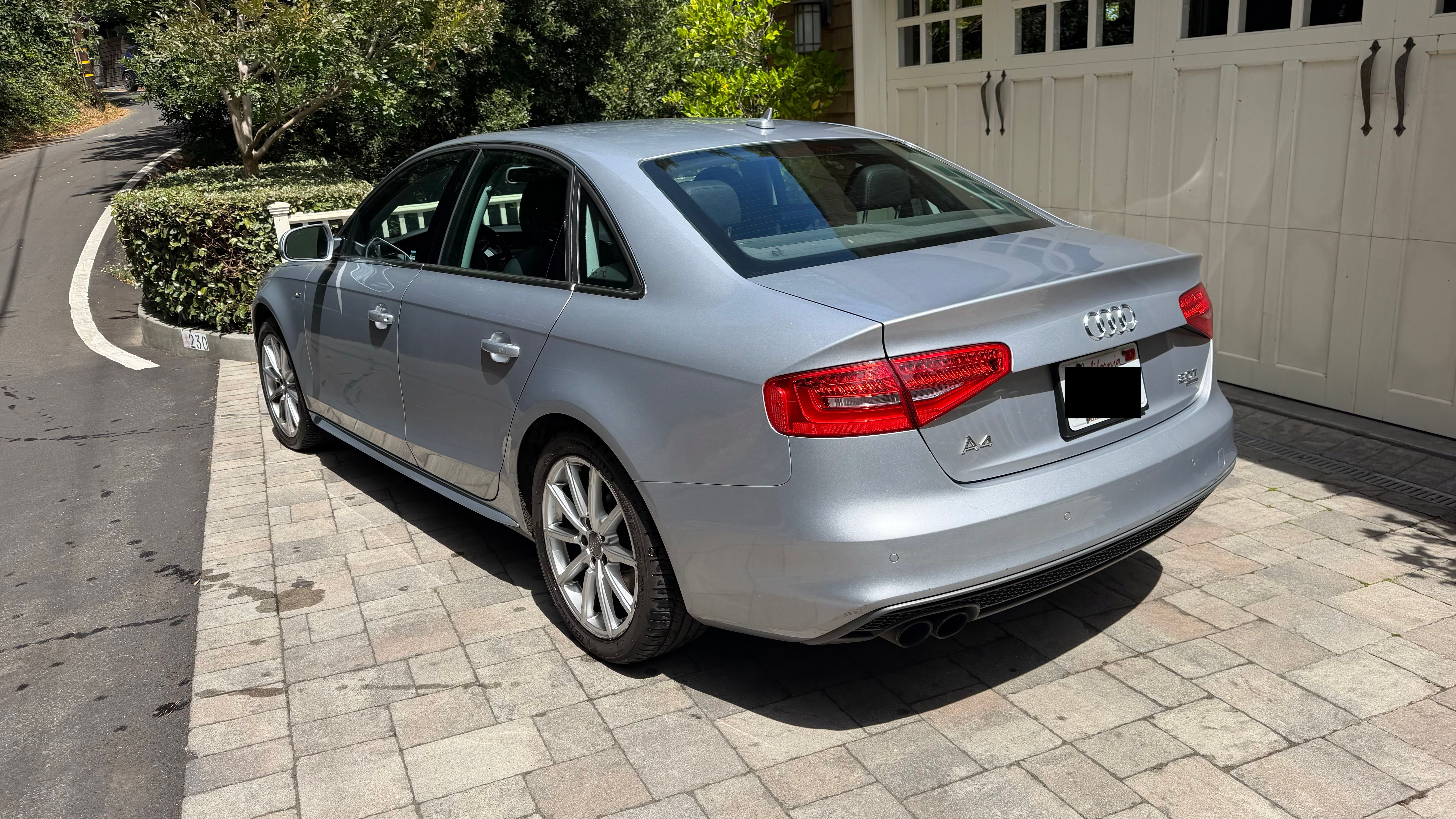 Used 2015 Audi A4 2.0T Premium Plus w/ Technology Package AWD/4WD image 4