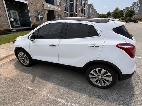 Used 2019 Buick Encore Preferred w/ Safety Package FWD image 4