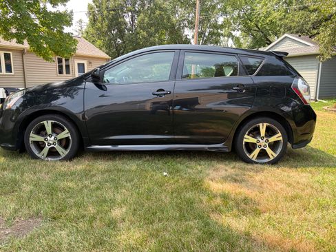 Used 2009 Pontiac Vibe GT FWD image 4