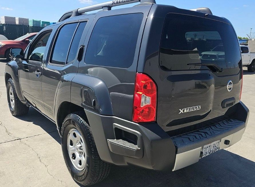 Used 2013 Nissan Xterra X RWD image 4
